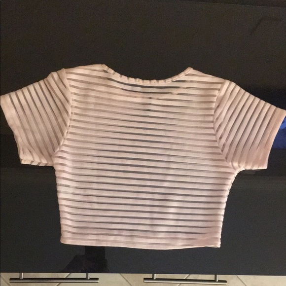 Boohoo Light Pink Crop Top - Picture 2 of 4